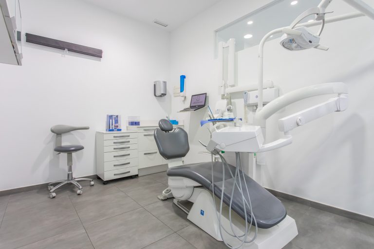 Clínica dental en Burjassot - silla