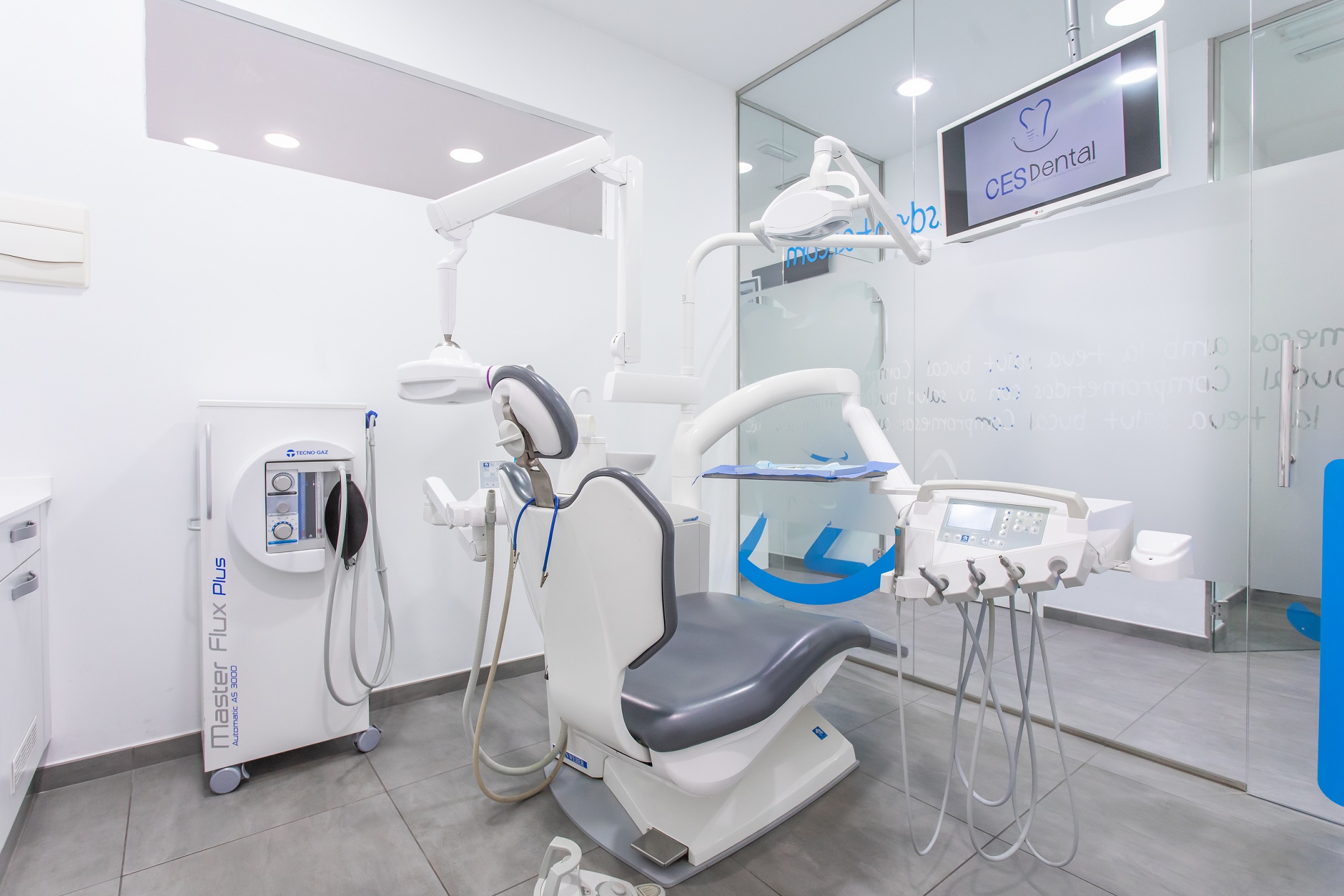 Clínica dental en Burjassot - silla de espaldas