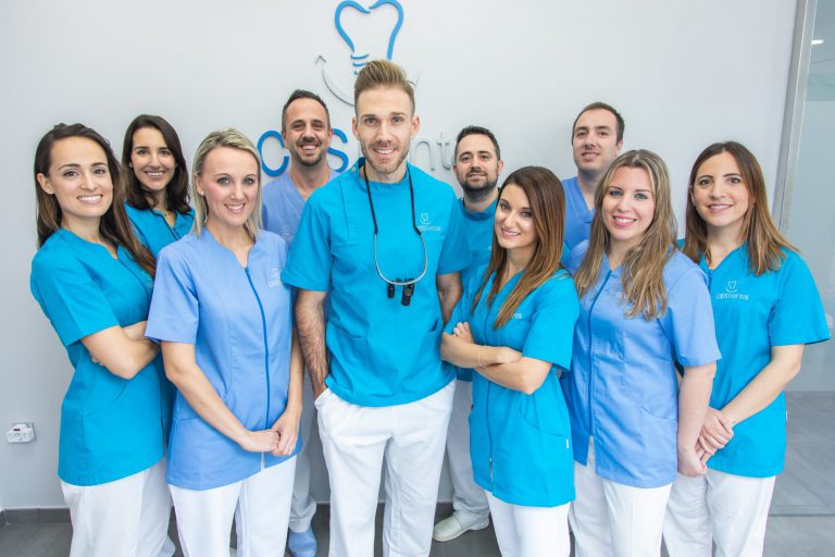 limpieza dental en Burjassot – equipo limpieza dental en Burjassot - equipo