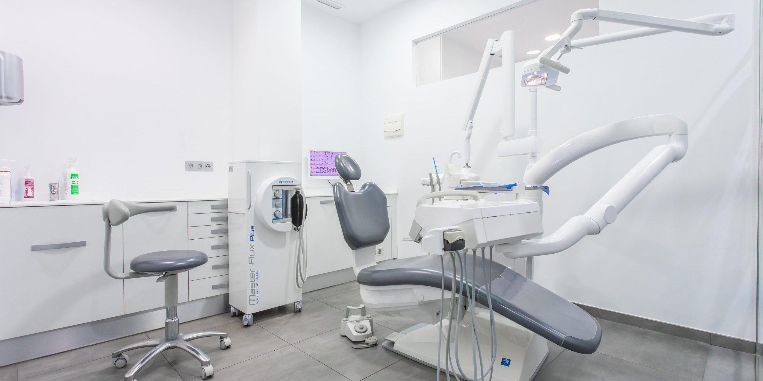 clínicas dentales cerca de Burjassot - entrada