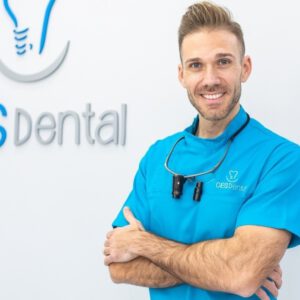clinica dental cerca de burjassot - director