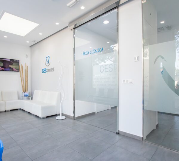 clinica dental burjassot - zona de recepción