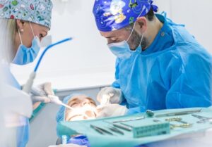 implantes con carga inmediata en Valencia - cirugía