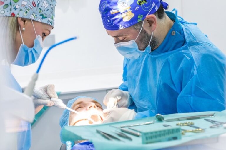 implantes con carga inmediata en Valencia - cirugía